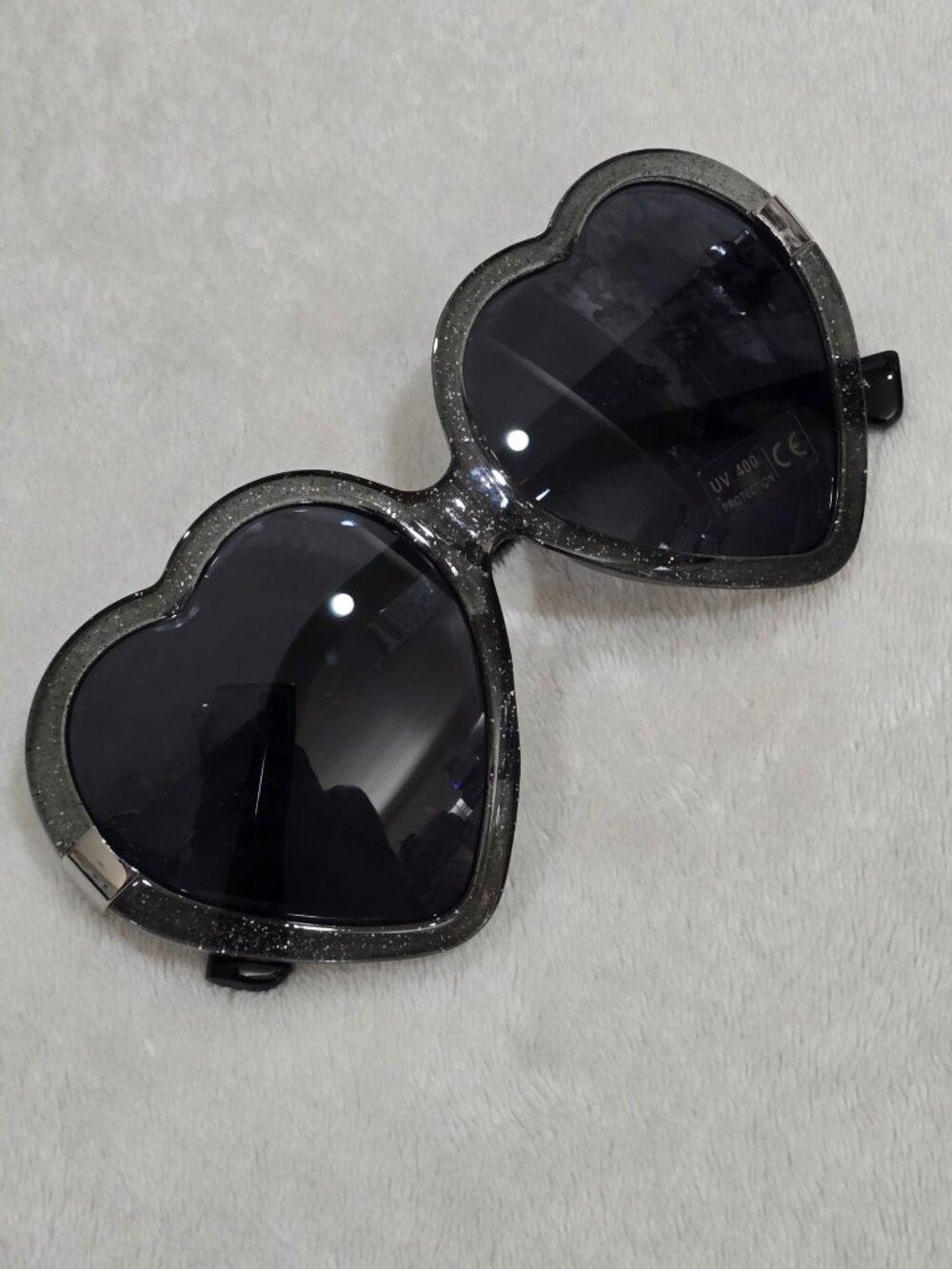 Killstar ✦ Disco Enfer Sunglasses ✦ Black Glitter Heart Frame w/ Pentagram Arms - Picture 9 of 12